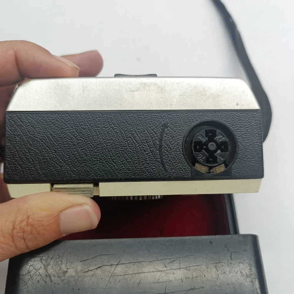 Vintage Kodak Instamatic 704 Camera -‎ Collectible w/ Hard Case UNTESTED